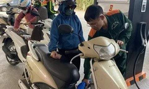 Giá xăng dầu mới nhất áp dụng từ 15 giờ ngày 29-4