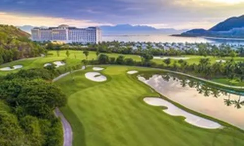 Việt Nam sắp có quần thể sân golf lớn nhất lịch sử, rộng gấp 5 lần phường Hoàn Kiếm tại nơi sẽ chỉ cách thủ đô 23 phút di chuyển