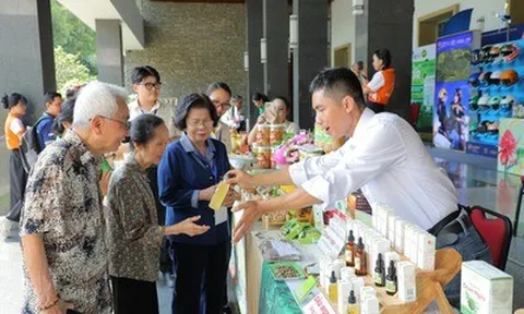 Từ niềm tin người tiêu dùng đến bài toán chiếm lĩnh thị trường của hàng Việt