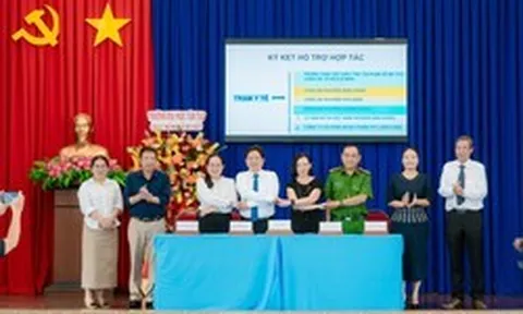 Kết nối nguồn lực công - tư phát triển y tế cộng đồng: Long Châu và UBND Phường Bình Đông (TP.HCM) hợp tác chiến lược