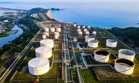 Chủ nhà máy lọc dầu 3 tỷ USD của Việt Nam lãi ngang ngửa một ngân hàng