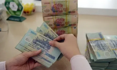 Bộ Tài chính: Không cấm trả lương trên 5 triệu bằng tiền mặt