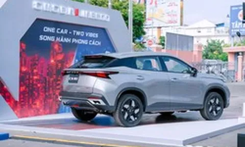 Mẫu xe giá từ 619 triệu này chứng minh hybrid đang là lựa chọn phù hợp cho người dùng Việt