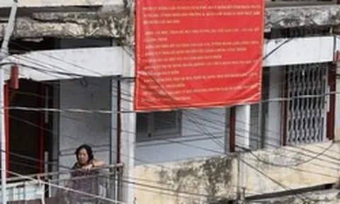 Thông tin mới về 16 chung cư cấp D tại TPHCM