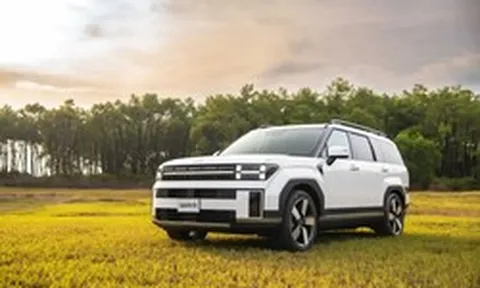 Tháng 5, Hyundai Santa Fe khuyến mại 220 triệu, Stargazer hơn 100 triệu
