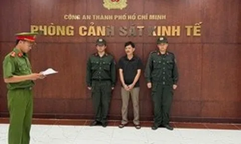 Công an TPHCM bắt giám đốc Công ty Tư vấn Đầu tư Thương mại Cửu Long