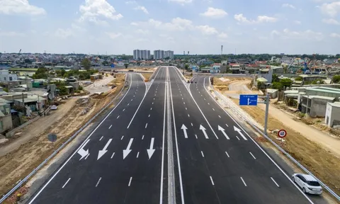 Cao tốc Biên Hòa - Vũng Tàu vướng đường điện cao thế cận ngày thông xe