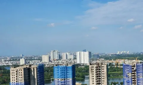 Muốn 'hạ nhiệt' giá chung cư phải gỡ cùng lúc nhiều 'nút thắt'