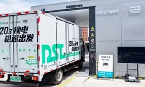 Láng giềng Việt Nam ra mắt hệ sinh thái đổi pin cho xe điện bỏ xa cả thế giới: Xe tải đổi pin chỉ mất 120 giây, sẽ lắp 140 trạm trong năm nay