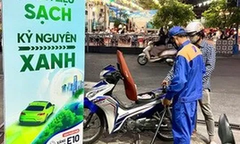 Giá xăng E10 được tính thế nào, rẻ hơn xăng khoáng ra sao?