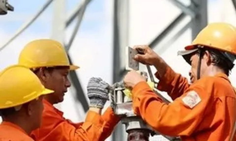 Hàng hóa khác dùng càng nhiều càng rẻ, vì sao điện dùng nhiều lại đắt?