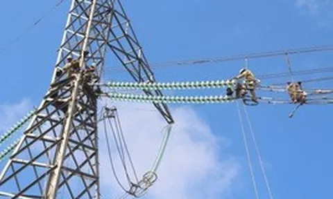 Miền Bắc ngốn điện kỷ lục, 4 mạch đường dây 500kV Bắc - Nam cung ứng thế nào?