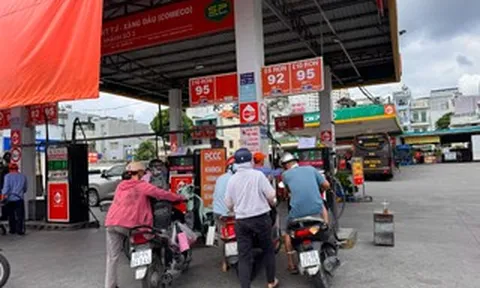 Xăng E5 bỗng đắt hàng, đề xuất kéo dài thời gian lưu thông