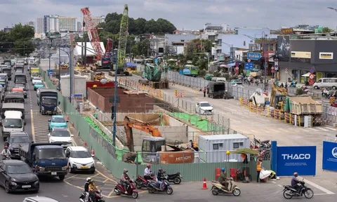 Metro số 2 Bến Thành - Tham Lương thi công ga ngầm đầu tiên