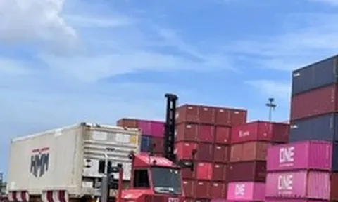 Doanh nghiệp 'ngộp thở' vì chi phí logistics tăng sốc