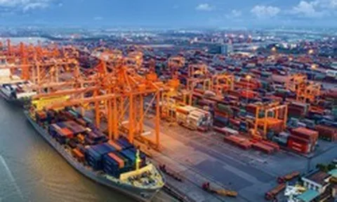 Vietinbank muốn bán toàn bộ hơn 6,9 triệu cổ phiếu PHP của Cảng Hải Phòng