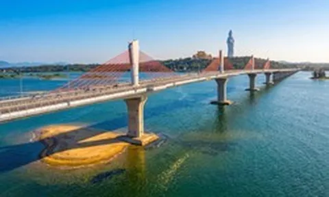 Hạ tầng nghìn tỷ mở lối cho những vùng biển mới ở Quảng Ngãi