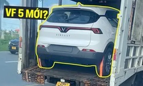 Xe lạ dễ là VinFast VF 5 mới lộ diện trên đường: Dáng quen thuộc nhưng cấu trúc đèn khác biệt, cánh gió lớn, có thể đổi cả nội thất