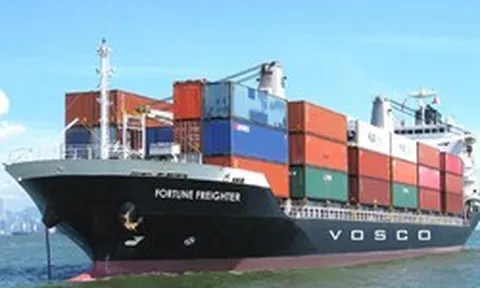 Cước container đi Mỹ tăng dựng đứng, doanh nghiệp xuất khẩu như 'ngồi trên lửa'