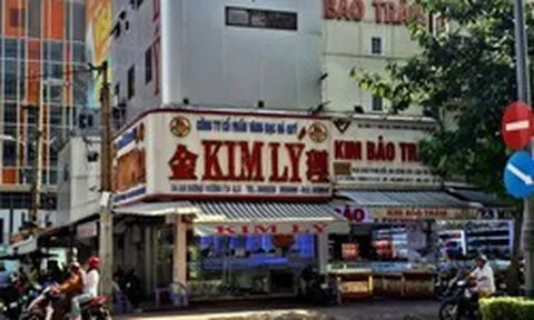 Tiệm vàng Kim Lý đang nằm trong tay ai?