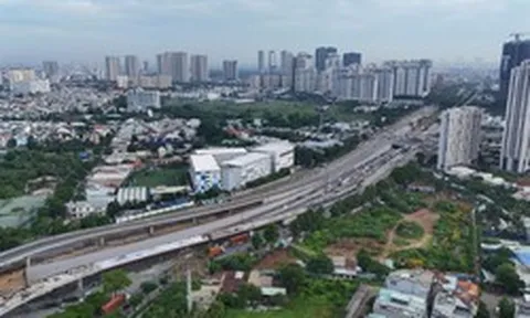 Chờ đến 2027 mới hoàn thành, nhưng nút giao An Phú sẽ có thêm nhánh cầu vượt thông xe cuối tháng 7