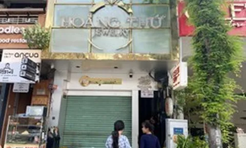 'Cửa đóng then cài' tại nhiều cửa hàng kim cương ở TP.HCM
