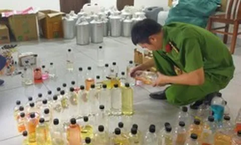 Kiểm tra hai căn nhà tại Thanh Hóa, công an bắt tạm giam Đinh Thị Phương SN 2003