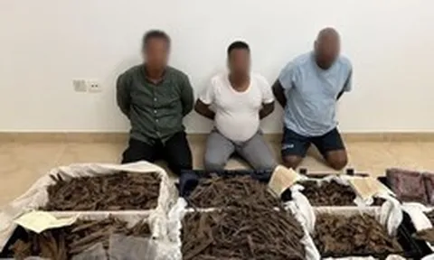 Đột kích biệt thự sang trọng, cảnh sát thu giữ lô hàng trị giá 3,3 triệu USD và lật tẩy màn kịch 'công chúa' lừa đảo