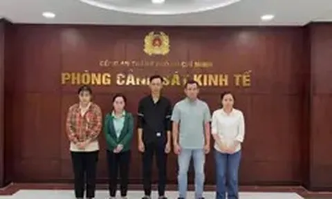 ‘Lò’ kem trộn biến mỹ phẩm giả thành hàng hiệu, bán rầm rộ trên Facebook, TikTok
