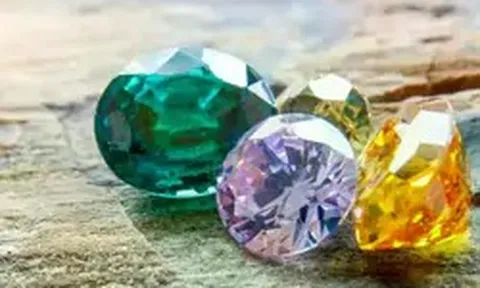 Nhập khẩu đá quý, kim loại quý tăng đột biến
