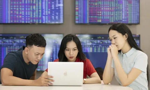 Nhà đầu tư 'chùn chân', VN-Index giảm gần 12 điểm