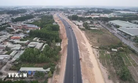 Đồng Nai yêu cầu đẩy nhanh dự án kết nối vùng, sân bay Long Thành