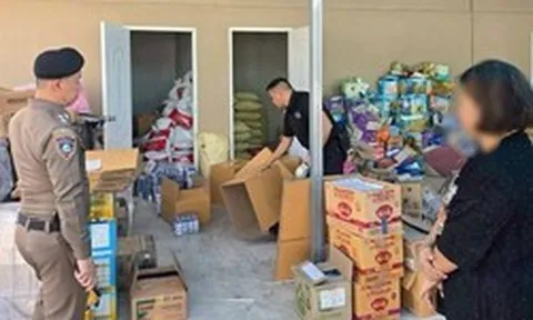 Đột kích hai căn nhà, công an phát hiện đường dây sản xuất sữa hết hạn và bột ngọt, cà phê giả, tịch thu hơn 13.000 sản phẩm tại Thái Lan
