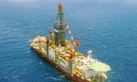 Khoan sâu xuống đáy biển, phát hiện một lớp hydrocarbon dày 91 mét
