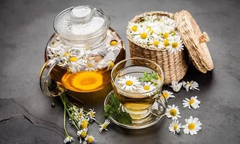 Uống trà hoa cúc mỗi ngày để "thải độc gan", 6 tháng sau người đàn ông nhận kết quả bất ngờ