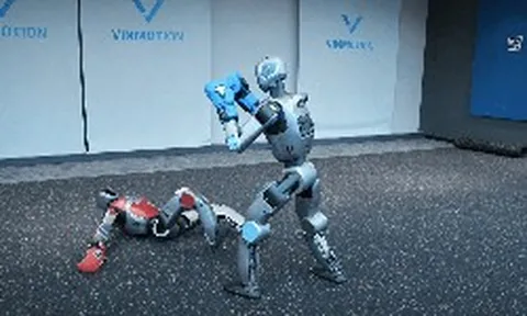 Công ty của tỷ phú Phạm Nhật Vượng “khoe” Robot mini hình người mới lên trình bất ngờ