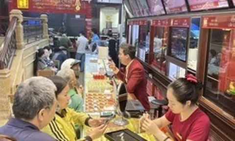 Thấp hơn thế giới gần 2 triệu/lượng - diễn biến hiếm có của giá vàng trong nước