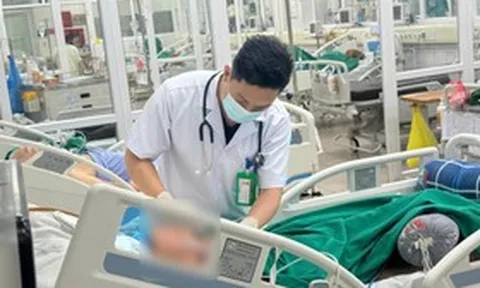 Người đàn ông 54 tuổi đột ngột mất ý thức sau sốt cao, đau đầu