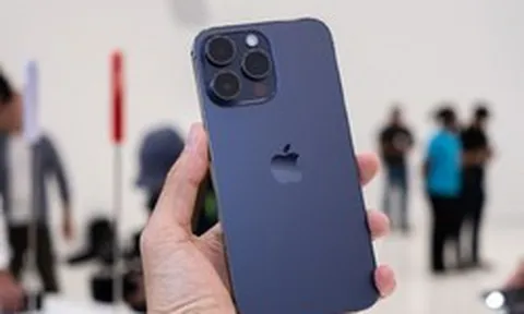 Nhiều mẫu iPhone cũ giảm giá kỷ lục, có mẫu chỉ còn hơn 5 triệu đồng