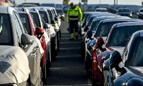 Chưa từng có: Huyền thoại xe hơi một thời Volkswagen sắp cắt giảm 50.000 lao động, loại bỏ một nửa danh mục xe, 4 nhà máy khổng lồ nguy cơ đóng cửa