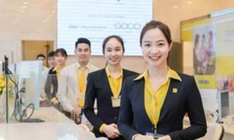 Thu nhập nhân viên một ngân hàng tăng vọt gần 70%, tiền thưởng gấp 120 lần cùng kỳ