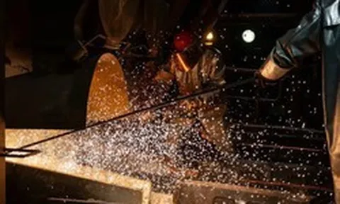 Giá một kim loại lập kỷ lục chưa từng có sau động thái của Mỹ
