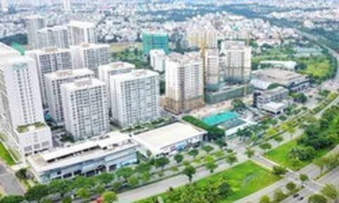 Gần 700.000 căn nhà đang xây dựng, giao dịch giảm nhưng tín dụng vẫn tăng: Dòng tiền bất động sản đang chảy về đâu?