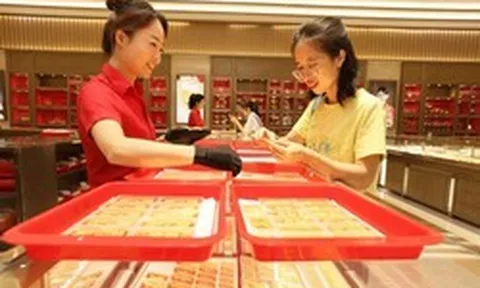 Hơn 2/3 cửa hàng vàng biến mất khỏi một con phố ở Trung Quốc - nguyên nhân khiến nhiều người ngỡ ngàng