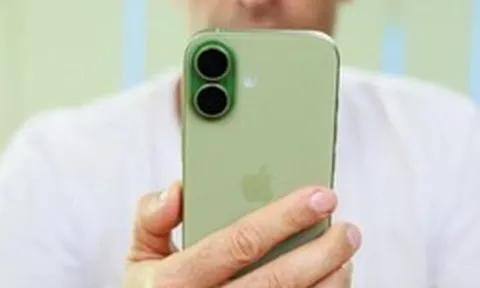 Tại sao năm nay không có iPhone 18?