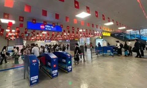 Tuyến Metro Nhổn - ga Hà Nội phát huy thế mạnh khi Thủ đô ngập lụt, tắc đường