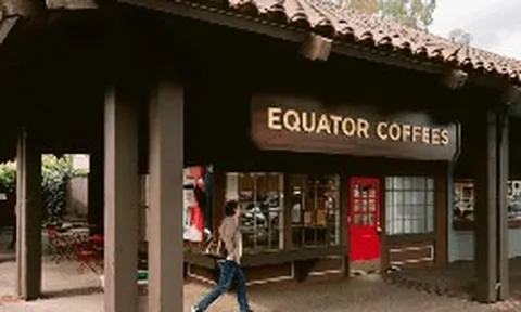 30 năm trước bị Starbucks 'cướp' hợp đồng trị giá 1,3 triệu USD, một chuỗi cà phê nhỏ hiện lật ngược tình thế,  liên tục mở rộng