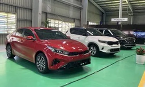 Lãi suất vay mua ô tô gần 20%/năm, người mua xe 'toát mồ hôi'