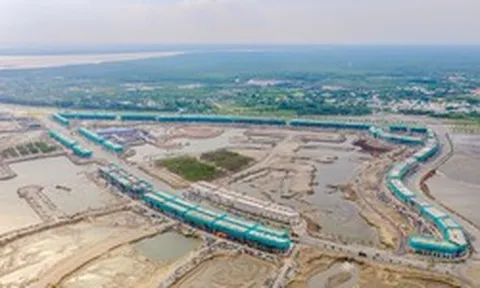 Vingroup của tỷ phú Phạm Nhật Vượng đang xây hơn 20 đại dự án trên cả nước, một doanh nghiệp đối tác cần tuyển 15.000 lái xe, lái máy