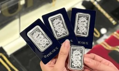 Giá bạc ngày 14/10 giảm mạnh tại Phú Quý, DOJI, Bảo Tín Mạnh Hải, Sacombank